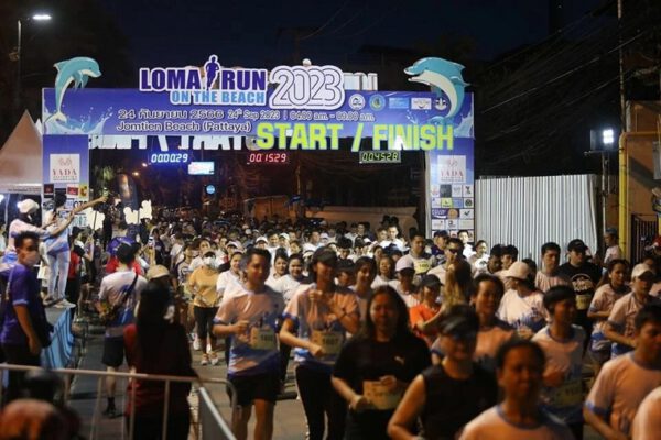 Pattaya Loma Run on the Beach 2023 thu hút hơn 1.800 người tham gia