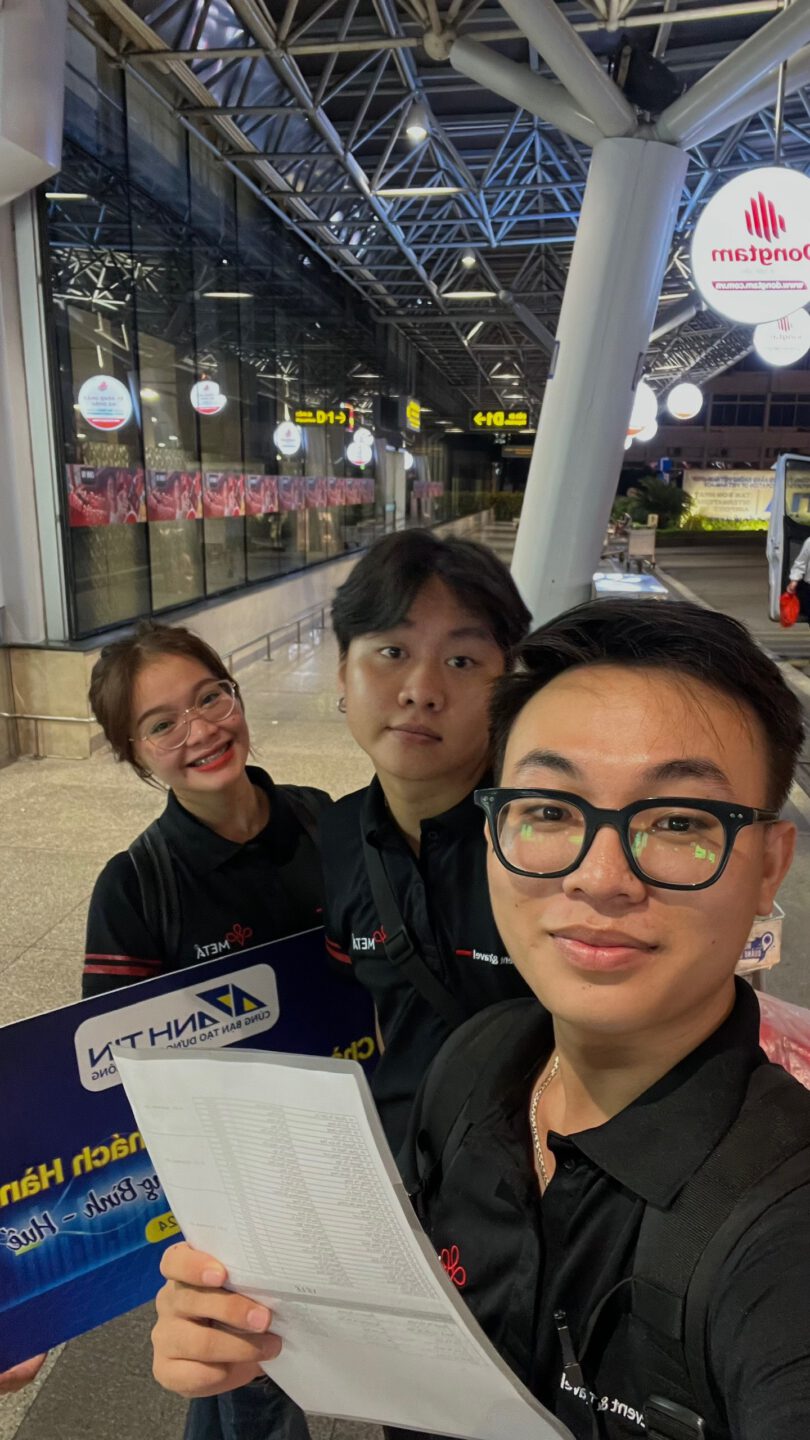 (Đây là hình ảnh được chụp lại từ các bạn Thực tập sinh tại công ty khi đi tiễn khách đoàn tại sân bay Tân Sơn Nhất vào ngày 3/6/2024)